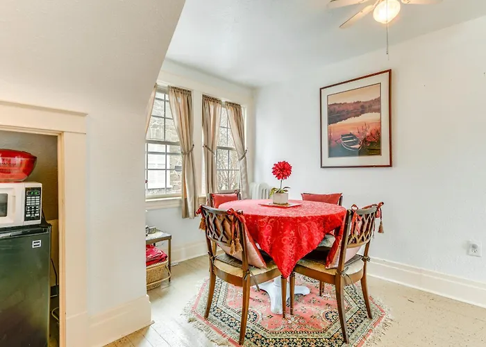 Cozy Niagara Falls Cottage With Gas Grill And Patio!